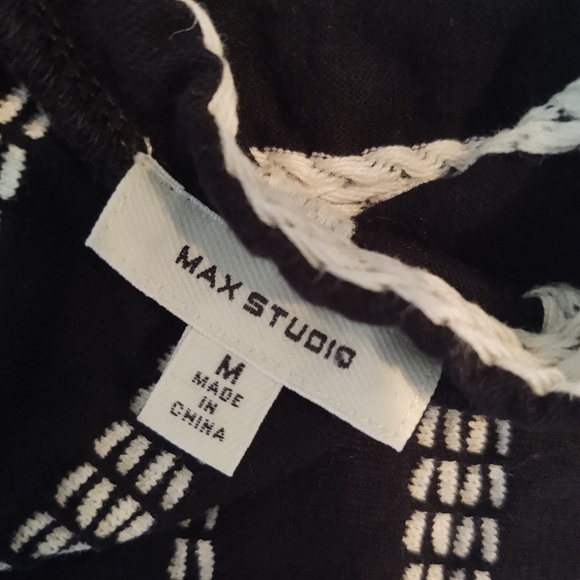 Max Studio Medium Stripped Sleeveless Dress! - Picture 7 of 9